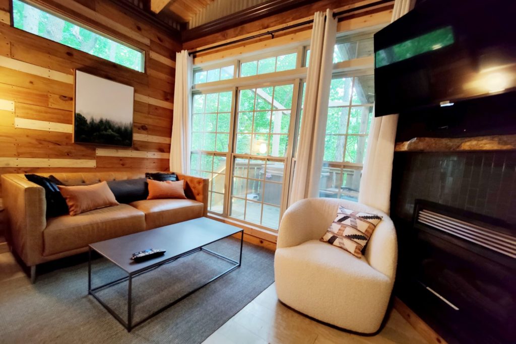 Glamping & Treehouse Rentals Terralodge Monteagle, TN